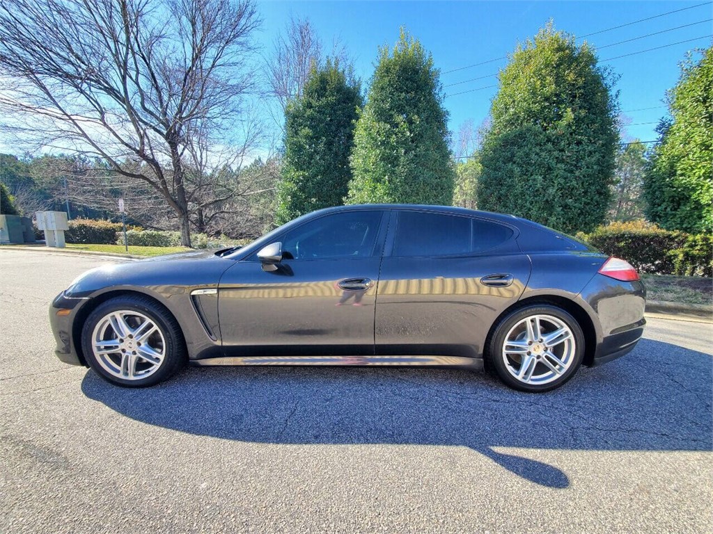 2011 Porsche Panamera photo
