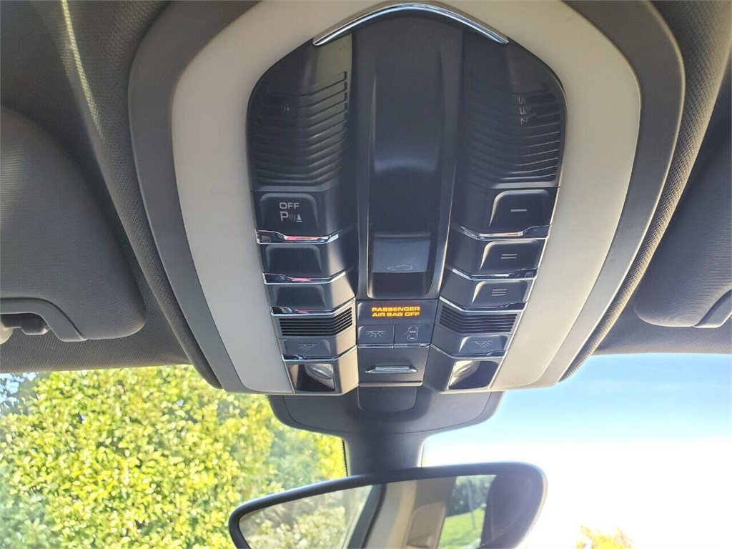 2011 Porsche Panamera photo