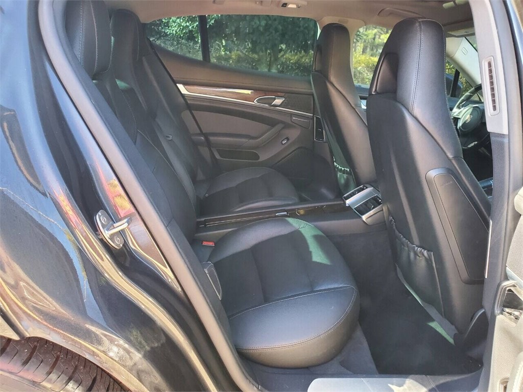 2011 Porsche Panamera photo