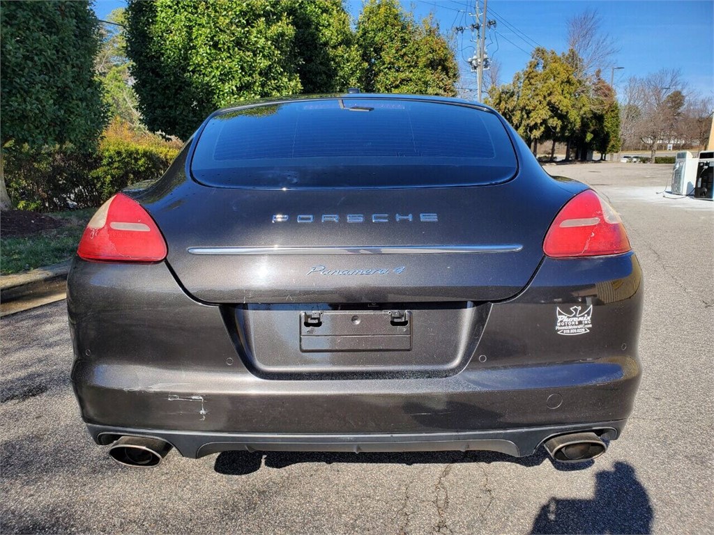 2011 Porsche Panamera photo