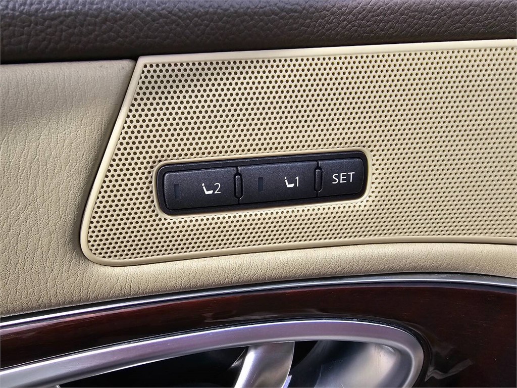2013 Infiniti M37 photo