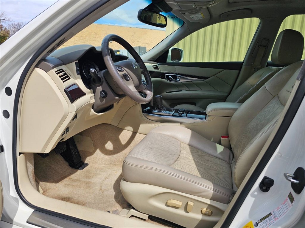 2013 Infiniti M37 photo