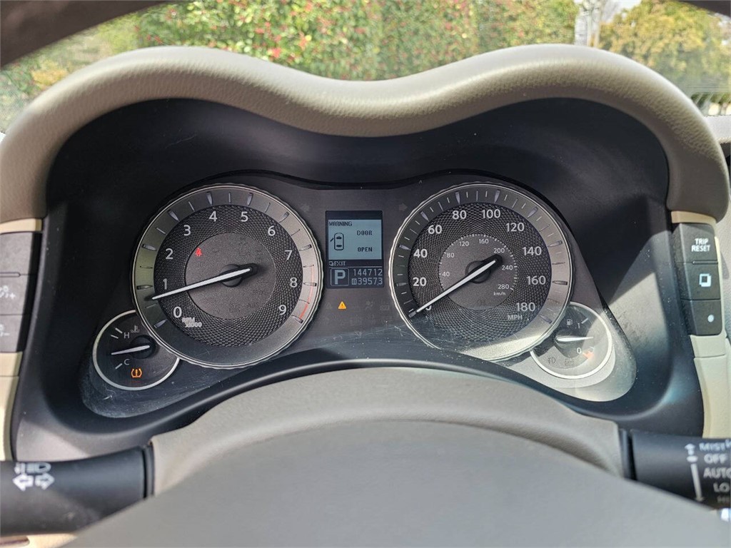2013 Infiniti M37 photo