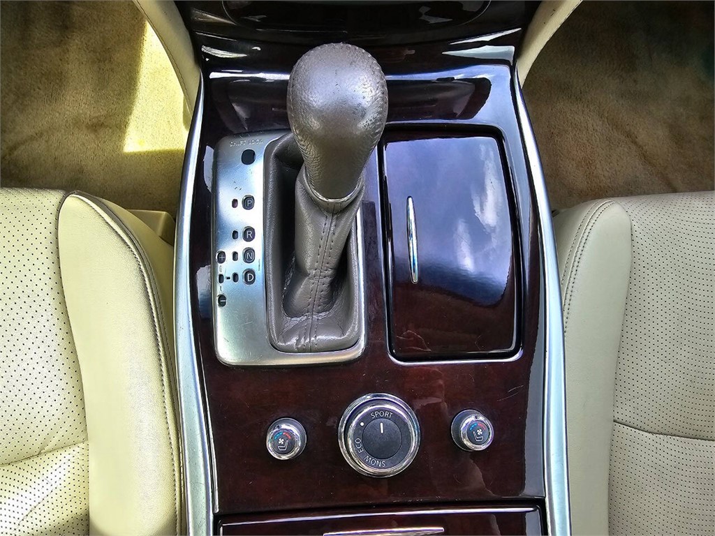 2013 Infiniti M37 photo