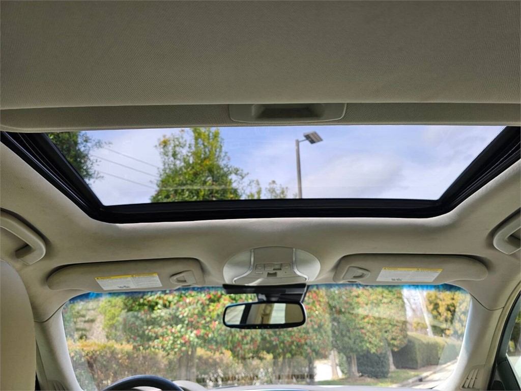 2013 Infiniti M37 photo