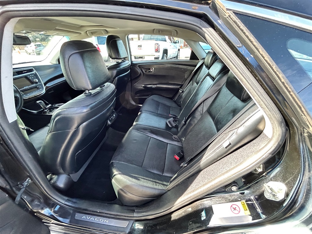 2013 Toyota Avalon XLE photo