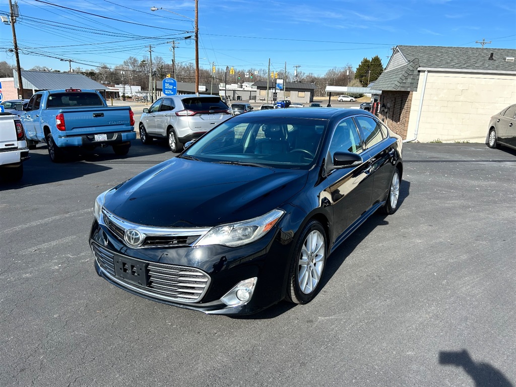 2013 Toyota Avalon XLE photo