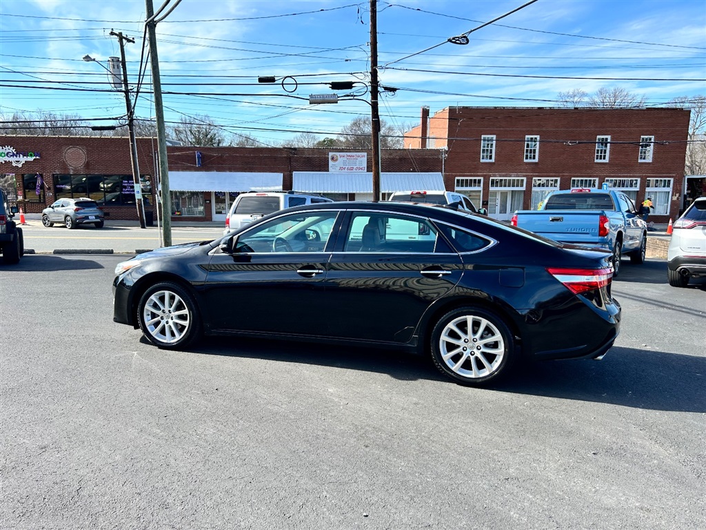 2013 Toyota Avalon XLE photo