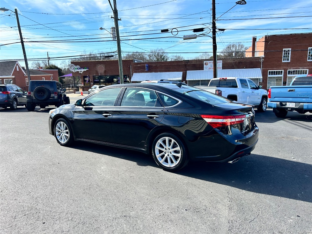2013 Toyota Avalon XLE photo