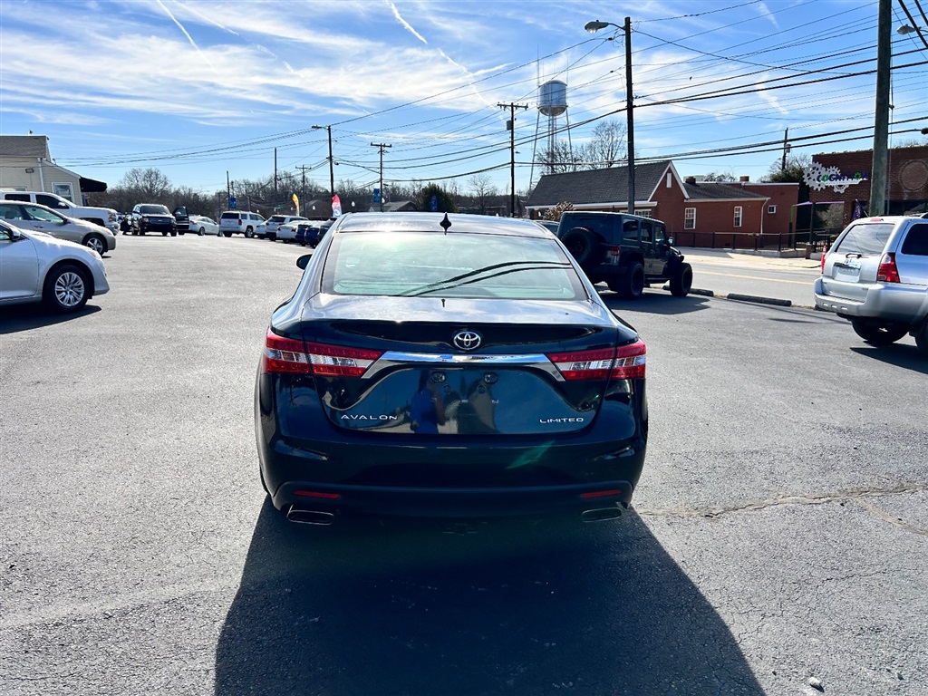 2013 Toyota Avalon XLE photo