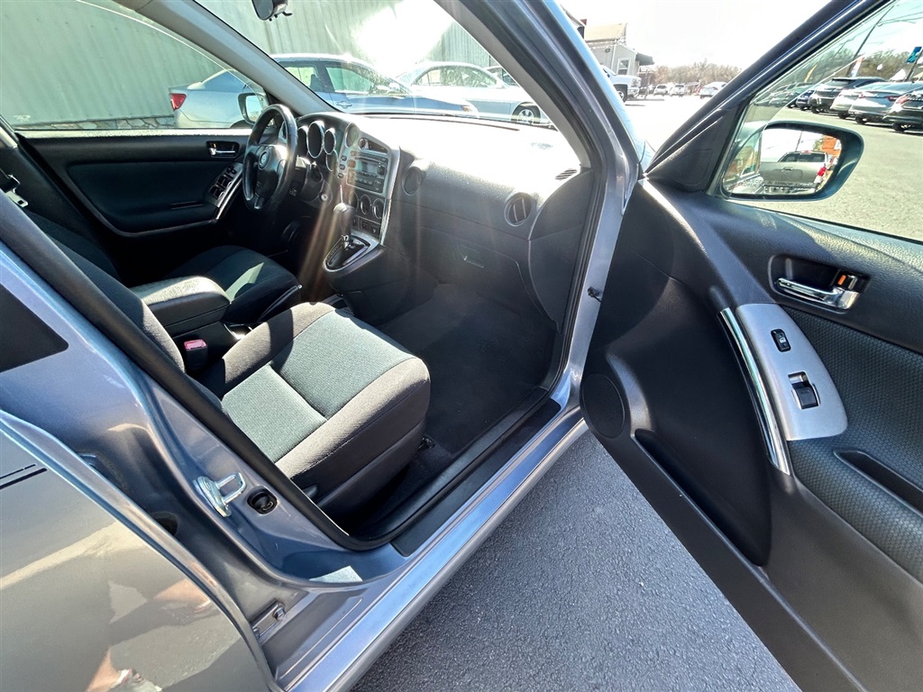 2005 Toyota Matrix photo
