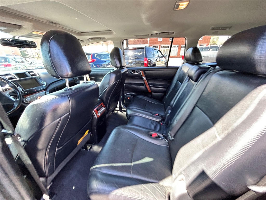 2011 Toyota Highlander Limited photo