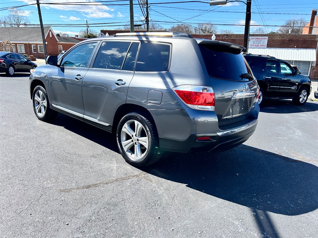 2011 Toyota Highlander Limited photo