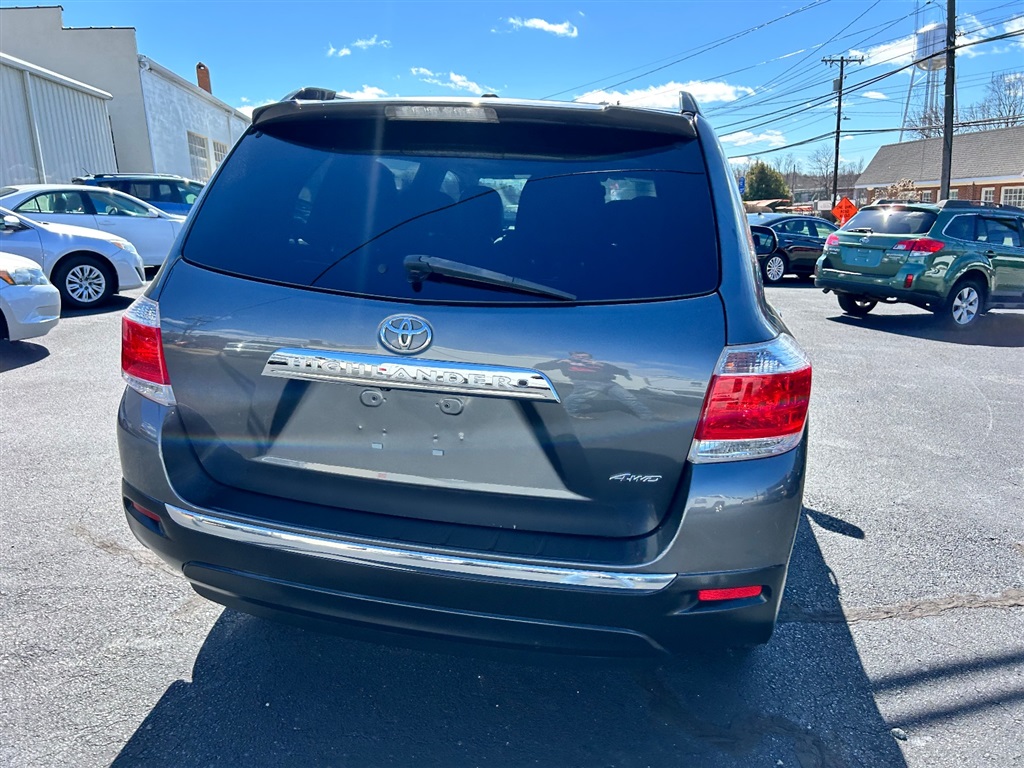 2011 Toyota Highlander Limited photo