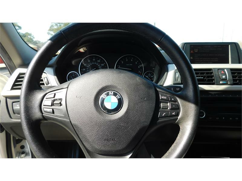 2015 BMW 3-Series 320I  photo