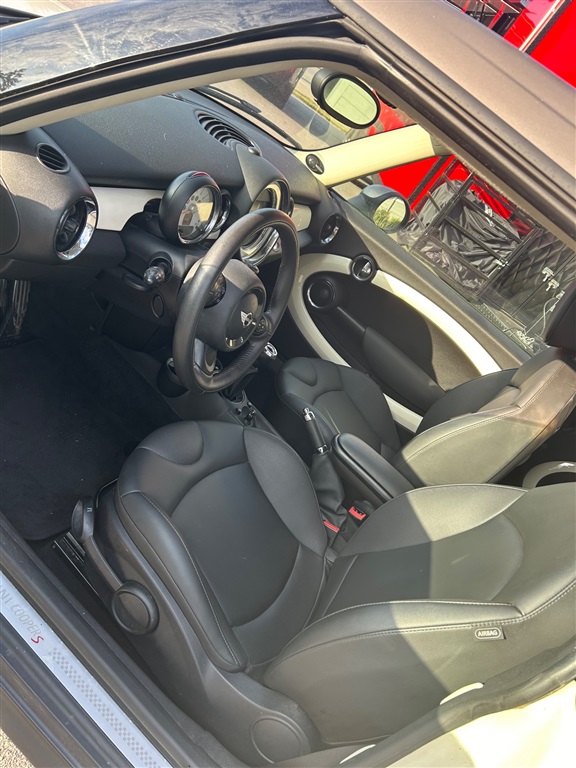 2014 MINI RDX S photo
