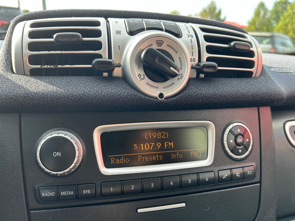 2013 smart Fortwo pure photo