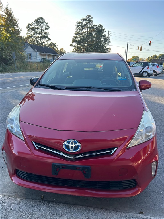 2012 Toyota Prius v Two photo