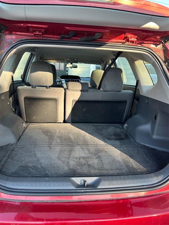 2012 Toyota Prius v Two photo