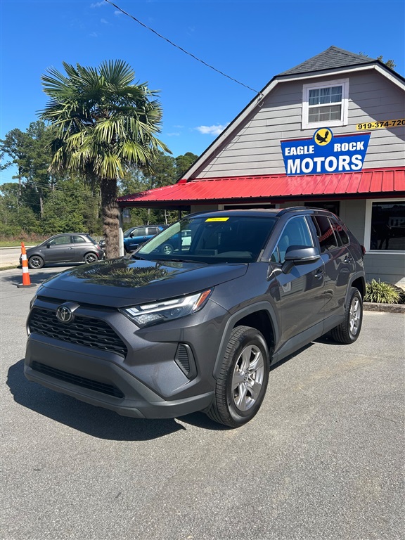 2022 Toyota RAV4 XLE FWD