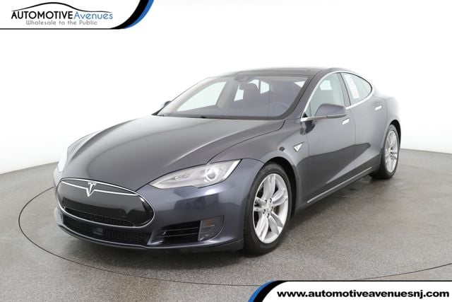 2015 Tesla Model S  photo