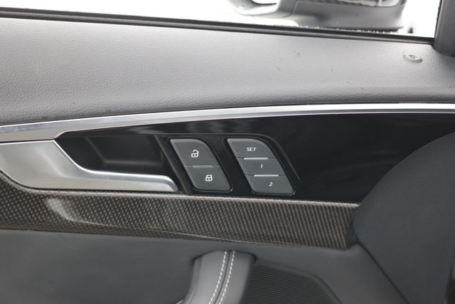 2021 Audi S4  photo