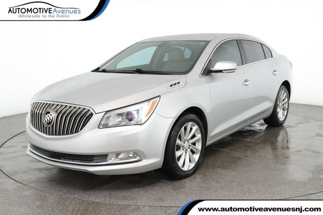 The 2015 Buick LaCrosse  photos