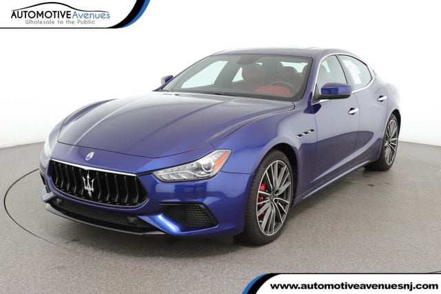 The 2021 Maserati Ghibli  photos
