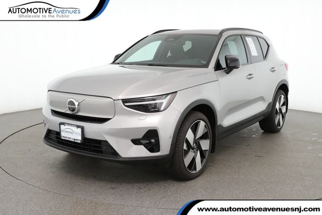 The 2023 Volvo XC40 Recharge Pure Electric  photos
