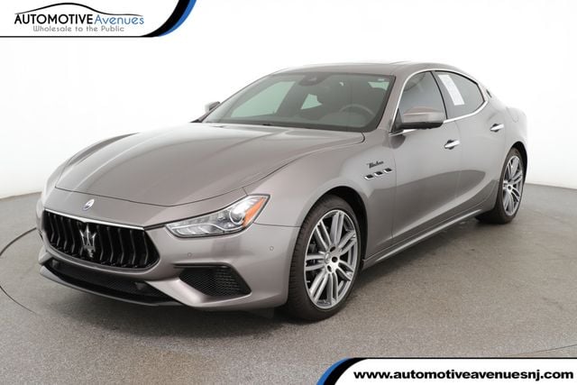 2022 Maserati Ghibli  photo