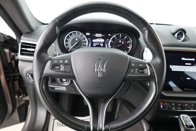 2022 Maserati Ghibli  photo