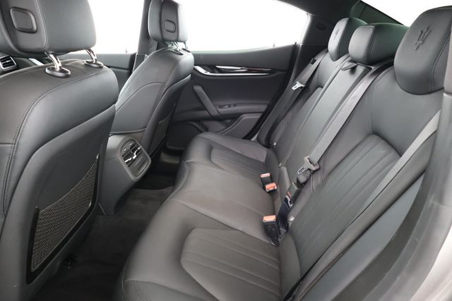2022 Maserati Ghibli  photo