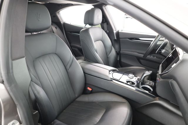 2022 Maserati Ghibli  photo