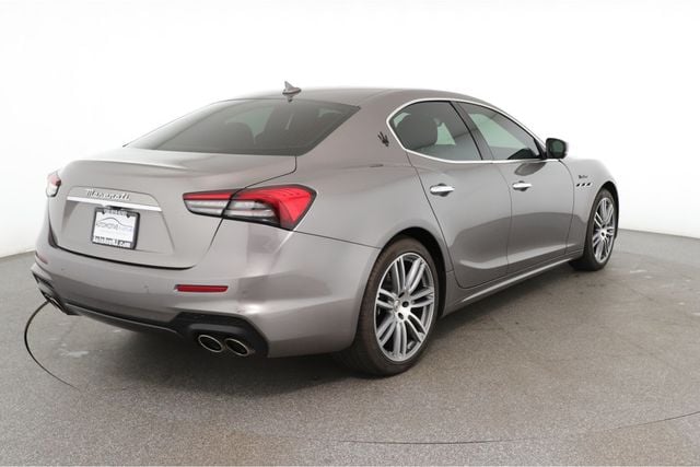 2022 Maserati Ghibli  photo
