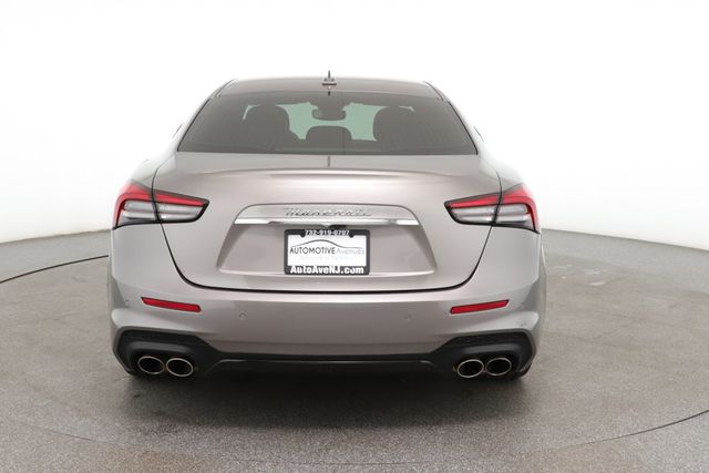 2022 Maserati Ghibli  photo