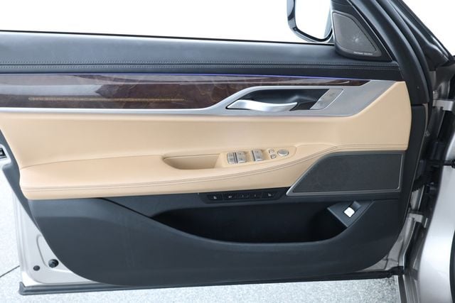 2021 BMW 7-Series  photo