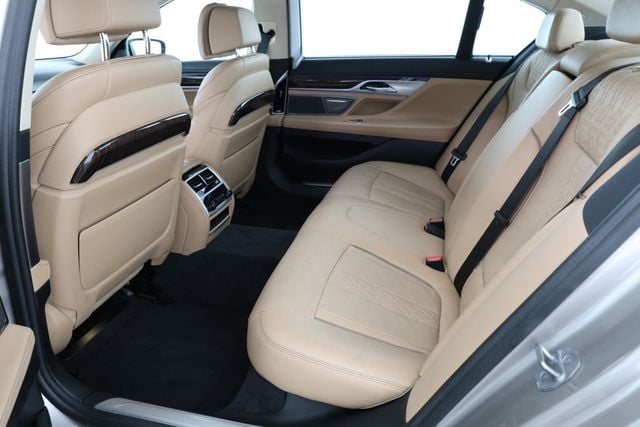2021 BMW 7-Series  photo