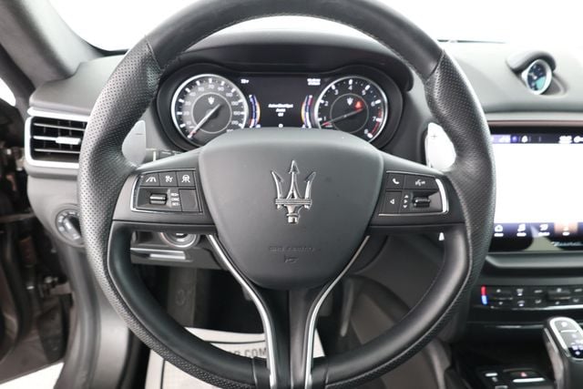 2022 Maserati Ghibli  photo