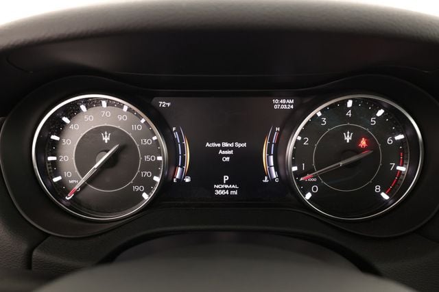 2022 Maserati Ghibli  photo