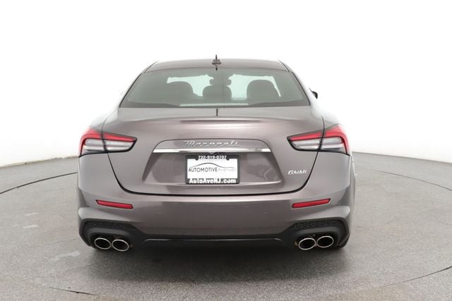 2022 Maserati Ghibli  photo