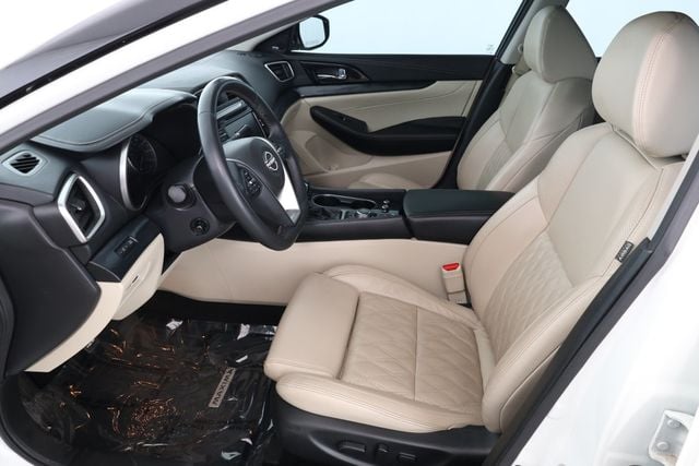 2023 Nissan Maxima  photo