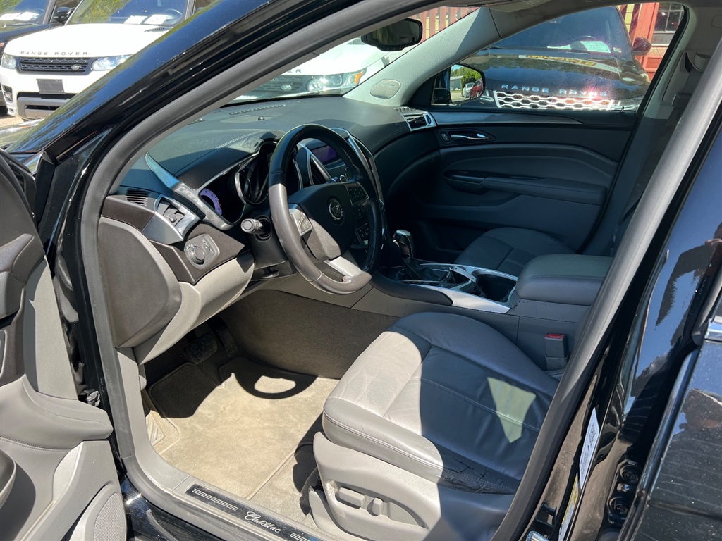 2012 Cadillac SRX photo