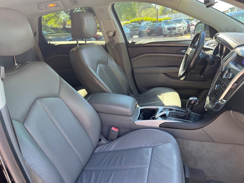 2012 Cadillac SRX photo