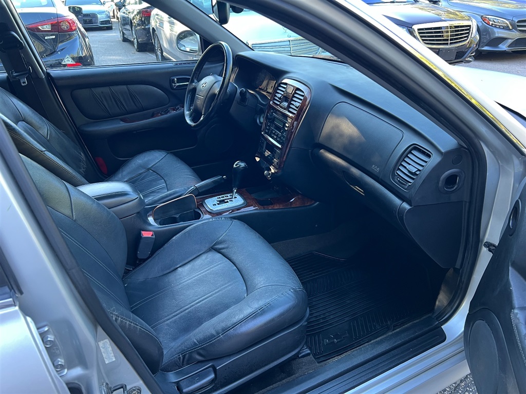 2005 Hyundai Sonata GLS photo