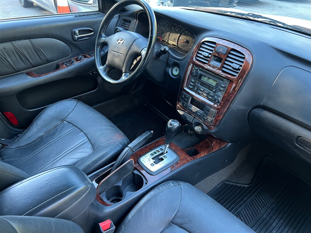 2005 Hyundai Sonata GLS photo