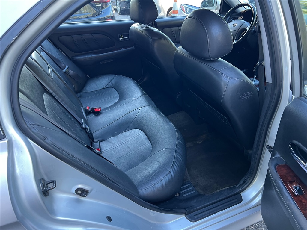 2005 Hyundai Sonata GLS photo