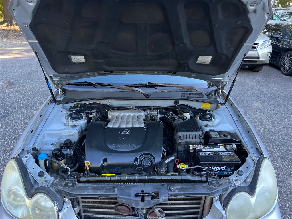 2005 Hyundai Sonata GLS photo
