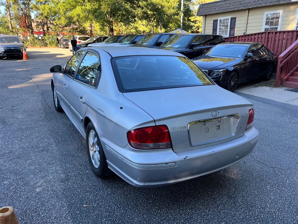 2005 Hyundai Sonata GLS photo