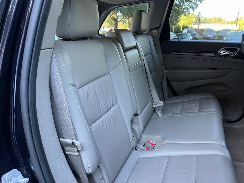 2011 Jeep Grand Cherokee Laredo photo