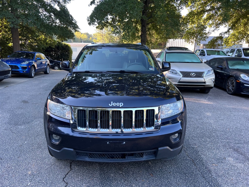 2011 Jeep Grand Cherokee Laredo photo